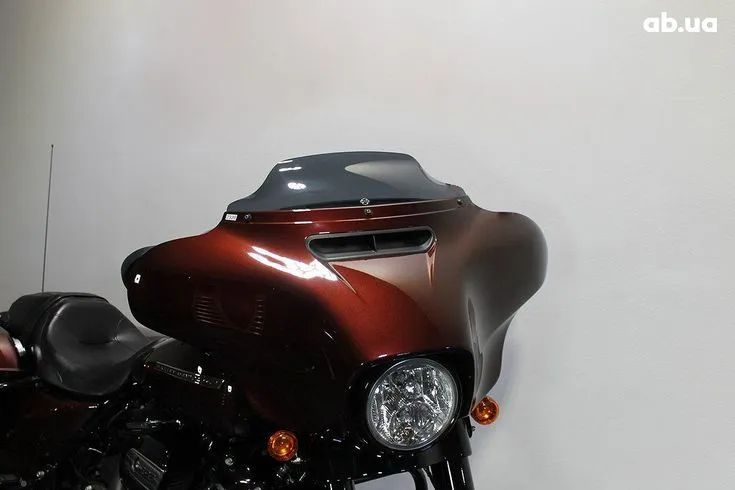 Harley-Davidson FLHXS Image 3